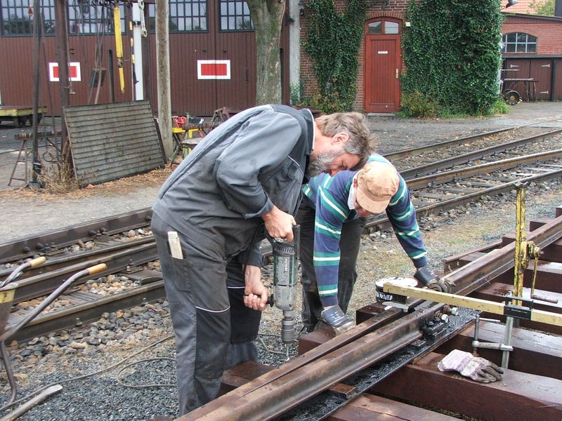 2009-09-29, Museumsbahn Weichenbau02.JPG